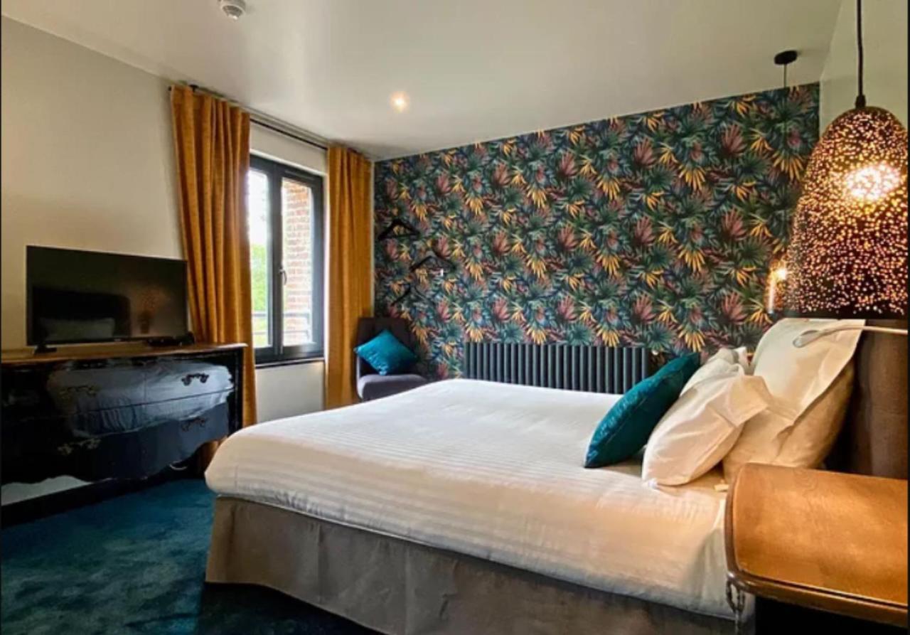 Le Moulin Fouret Hotell Saint-Aubin-le-Vertueux Exteriör bild