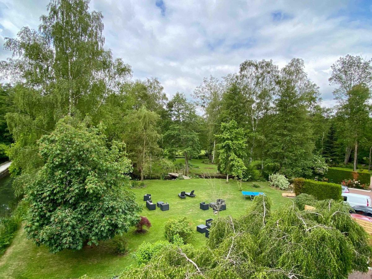 Le Moulin Fouret Hotell Saint-Aubin-le-Vertueux Exteriör bild