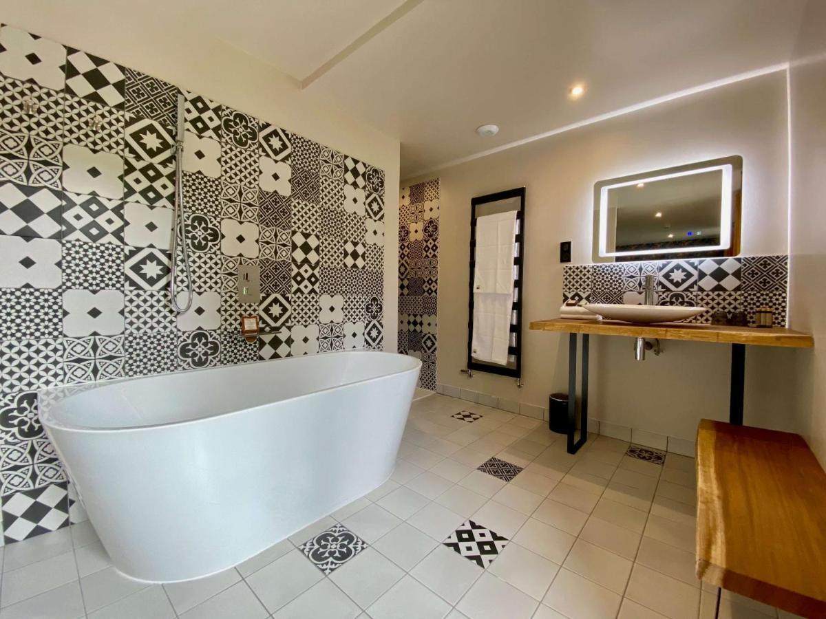 Le Moulin Fouret Hotell Saint-Aubin-le-Vertueux Exteriör bild